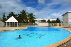 T3, piscine, Plages et commerces à pieds sur la Marina